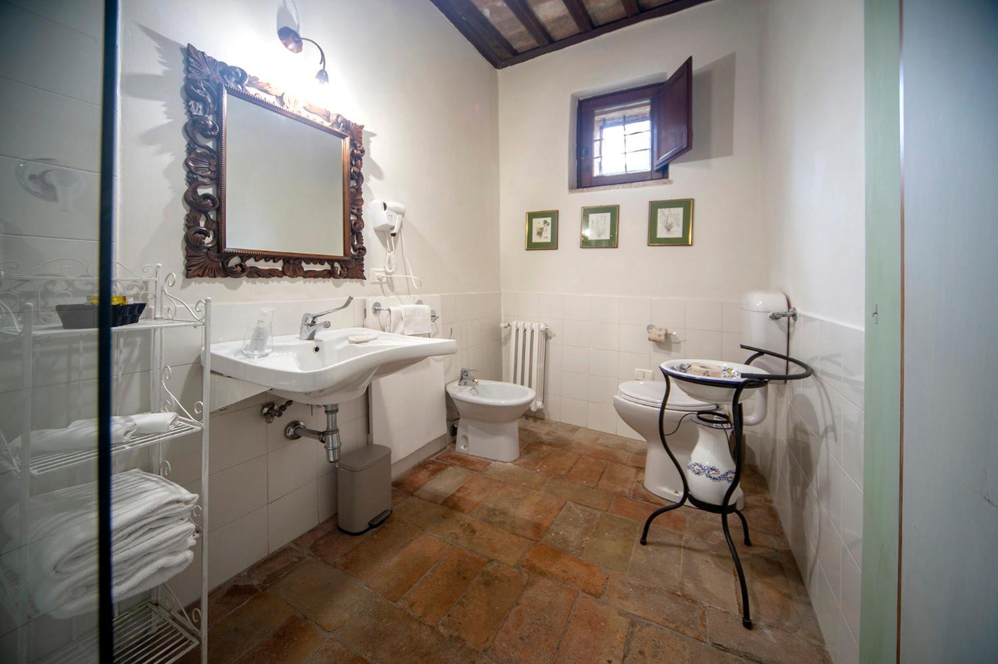 La Maesta Antica Dimora Di Campagna Villa Foligno Room photo